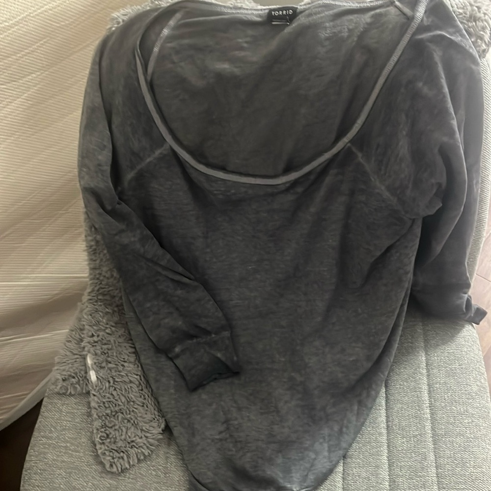 Relaxed fit long sleeve